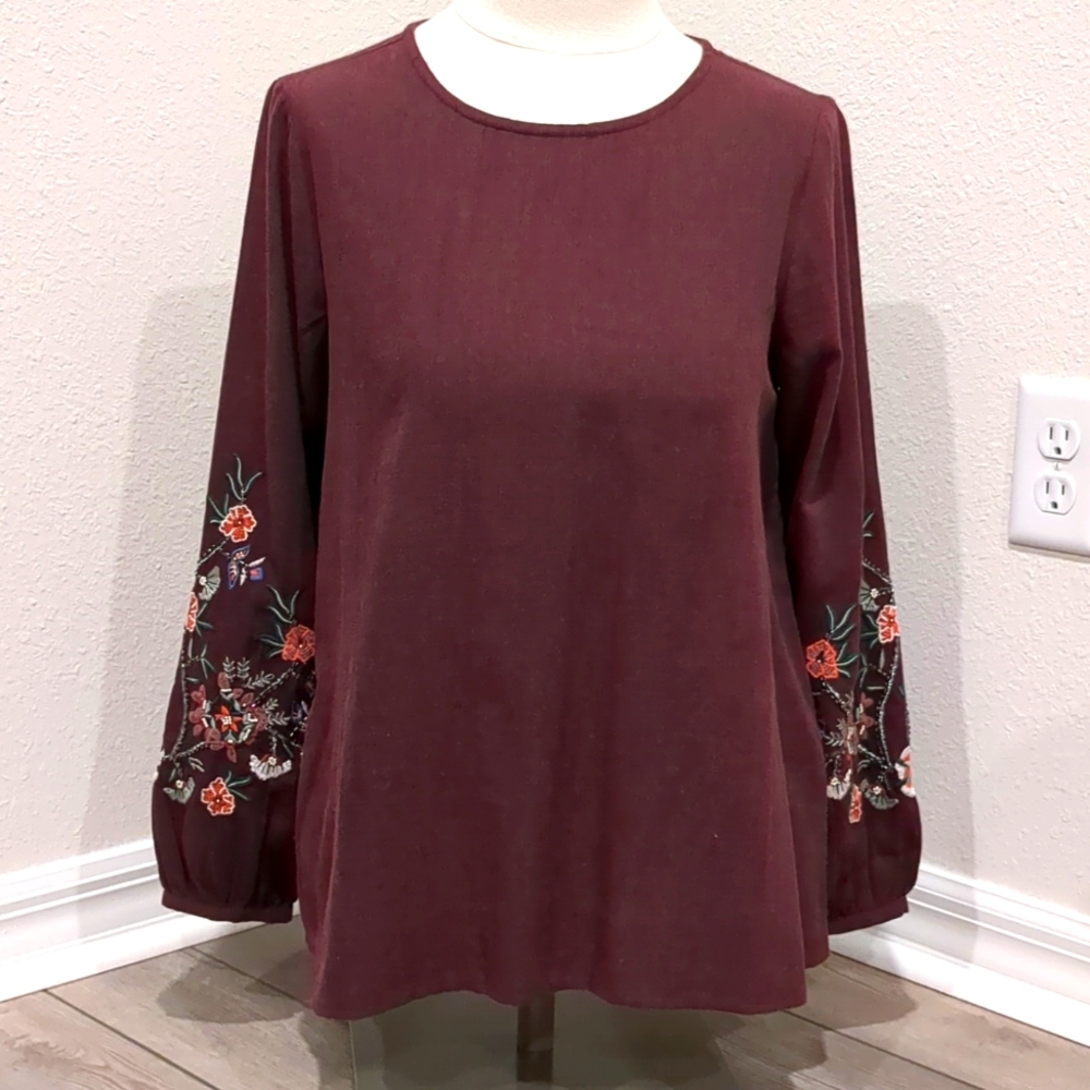NWT JJill Embroidery Top